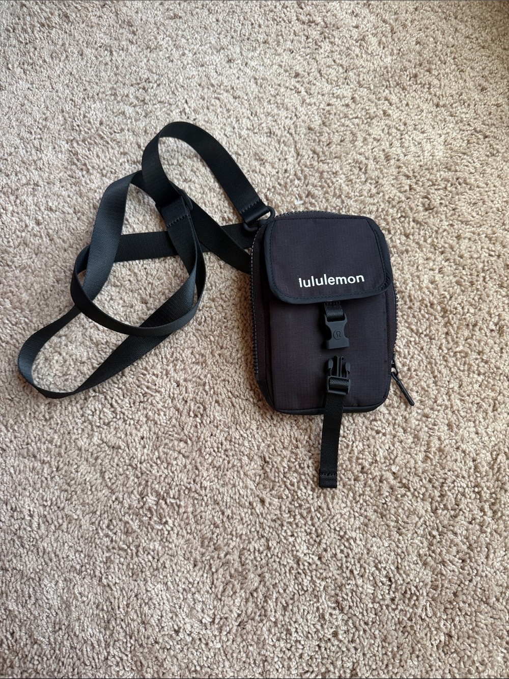 lululemon athletica Black Crossbody Phone Pouch/crossbody